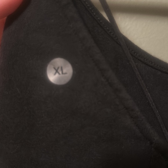American Eagle NWT XL Tank! - Picture 3 of 4